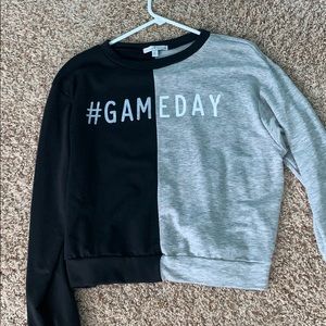 I am selling a long sleeve shirt